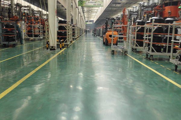 轮胎车间地面材料