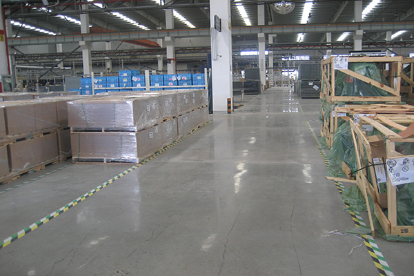 旧水泥地面翻新