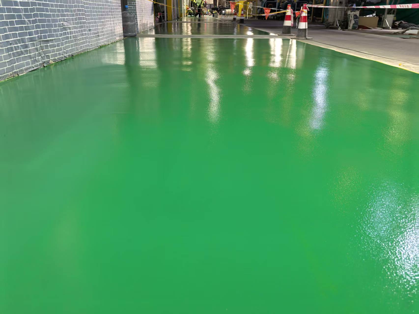 聚氨酯地坪.jpg